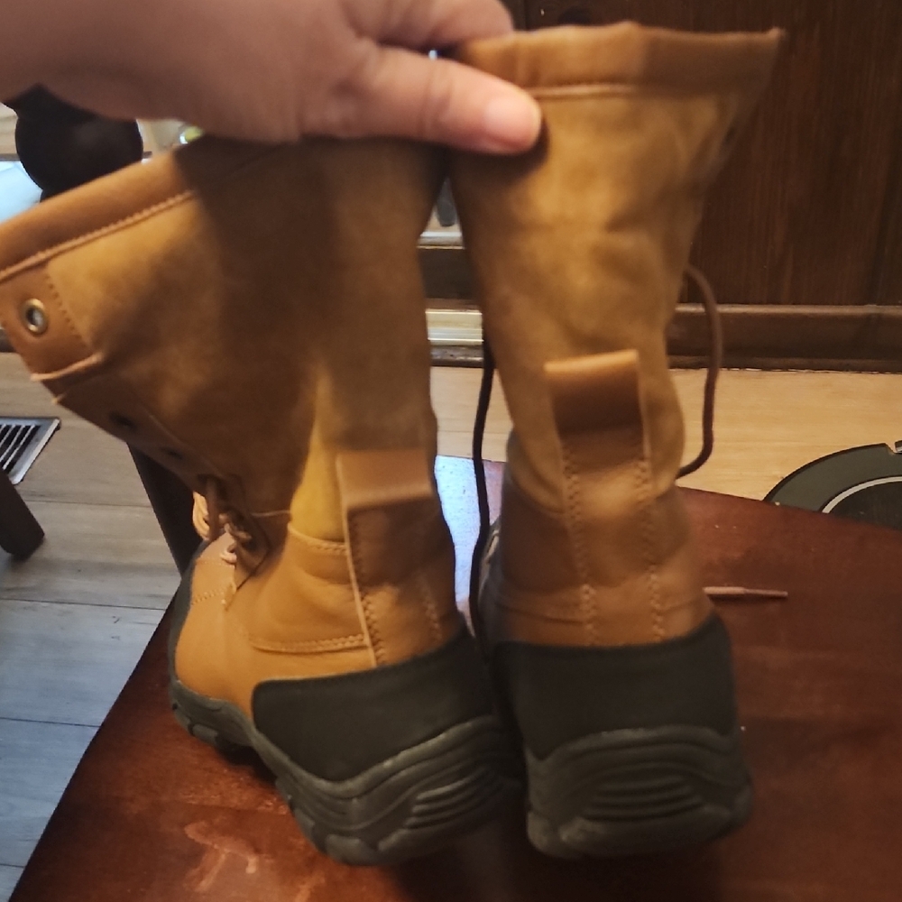 Cozy Brown and Black Winter Boots for Women - Picture 4 of 7